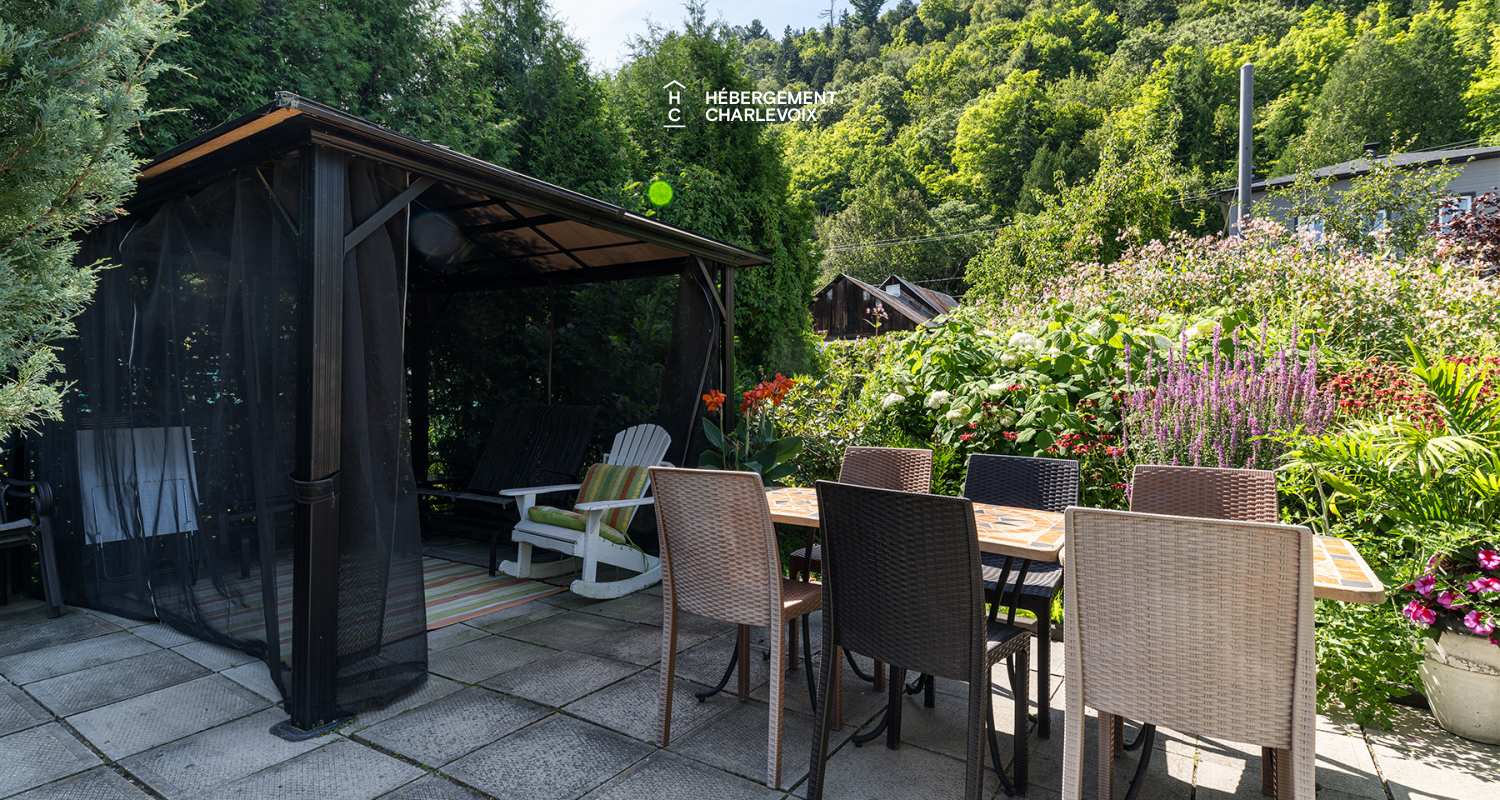 LOG-911 - Au coeur du Village.